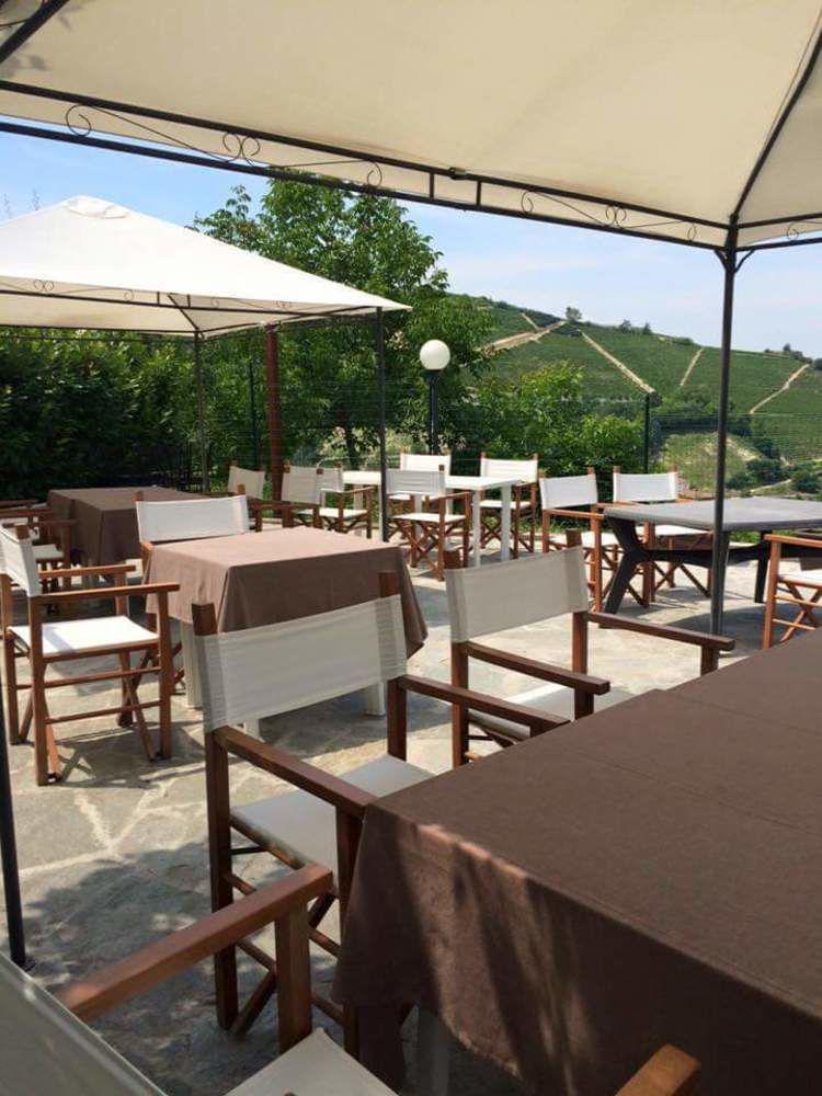 לינה וארוחת בוקר Neviglie La Terrazza Del Barbaresco מראה חיצוני תמונה