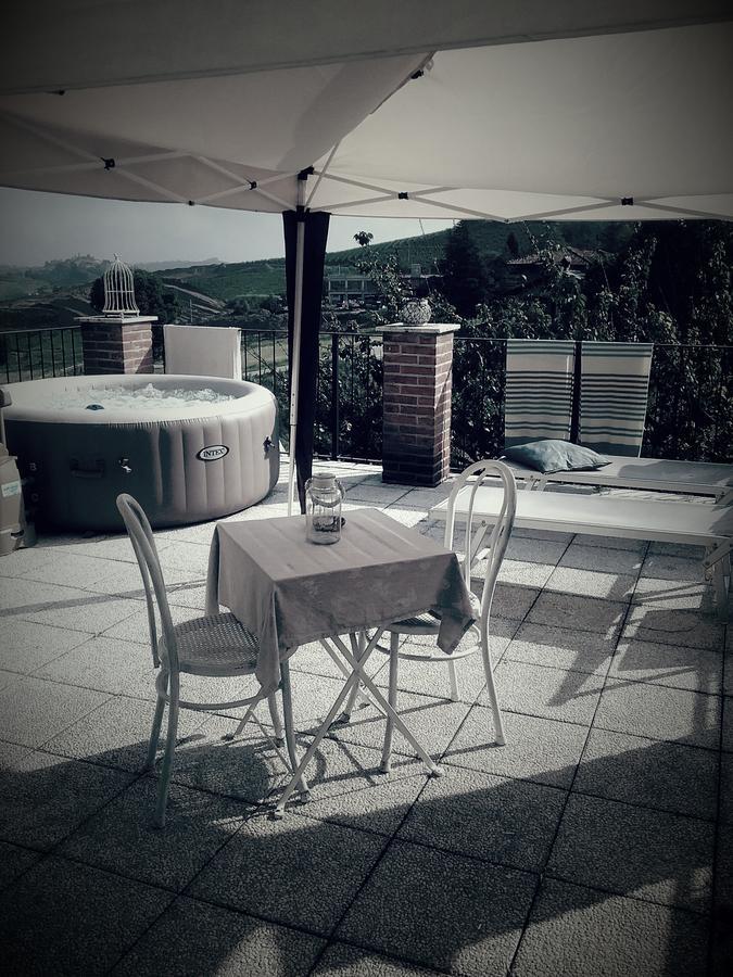 לינה וארוחת בוקר Neviglie La Terrazza Del Barbaresco מראה חיצוני תמונה